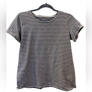 Ann Taylor Factory Women’s Blue White Striped Short Sleeve Tee Shirt Size Medium